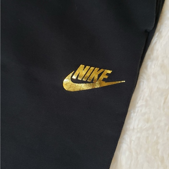 Nike Womens Black Sweatpants Joggers with Gold Swoosh Size Large - Picture 2 of 7